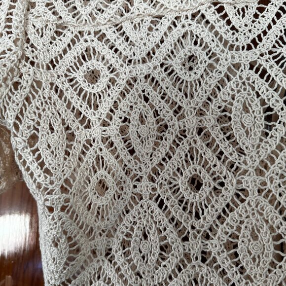 Chic Cream Lace Crop Top - Picture 5 of 5